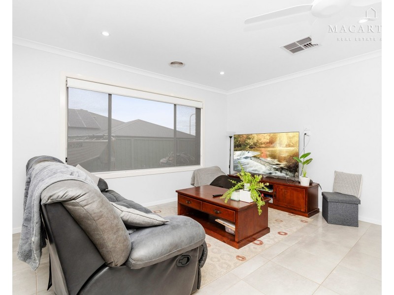 8 Wollemi Street, Forest Hill NSW 2651