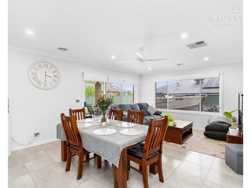 8 Wollemi Street, Forest Hill NSW 2651