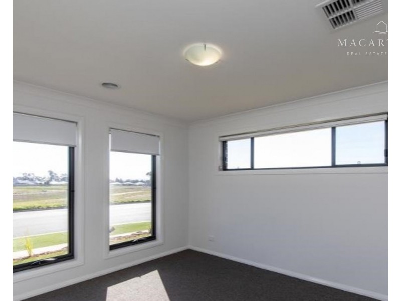 49 Deakin Avenue, Lloyd NSW 2650