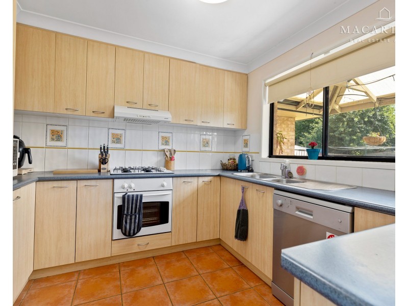 1/1 Woomera Place, Glenfield Park NSW 2650