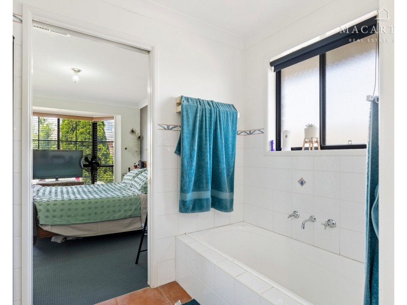 1/1 Woomera Place, Glenfield Park NSW 2650