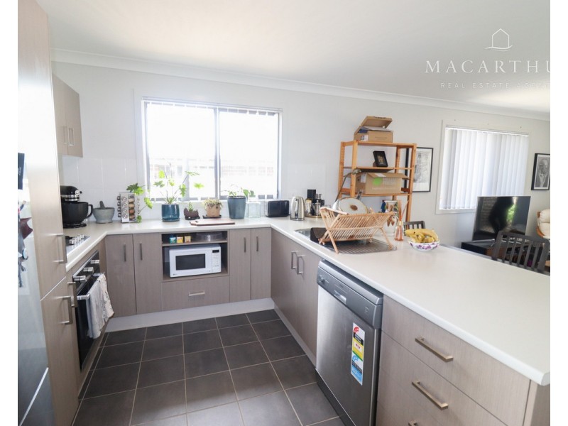 2/28 Gasnier Loop, Boorooma NSW 2650