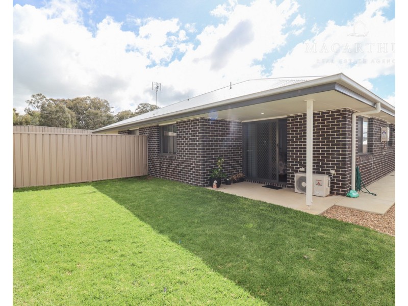 2/28 Gasnier Loop, Boorooma NSW 2650