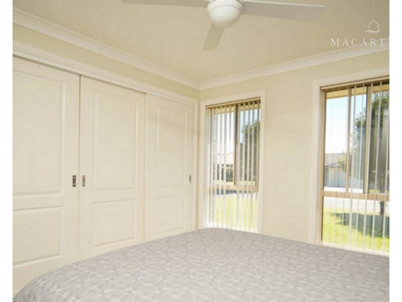 3/3 Carinya Street, Glenfield Park NSW 2650