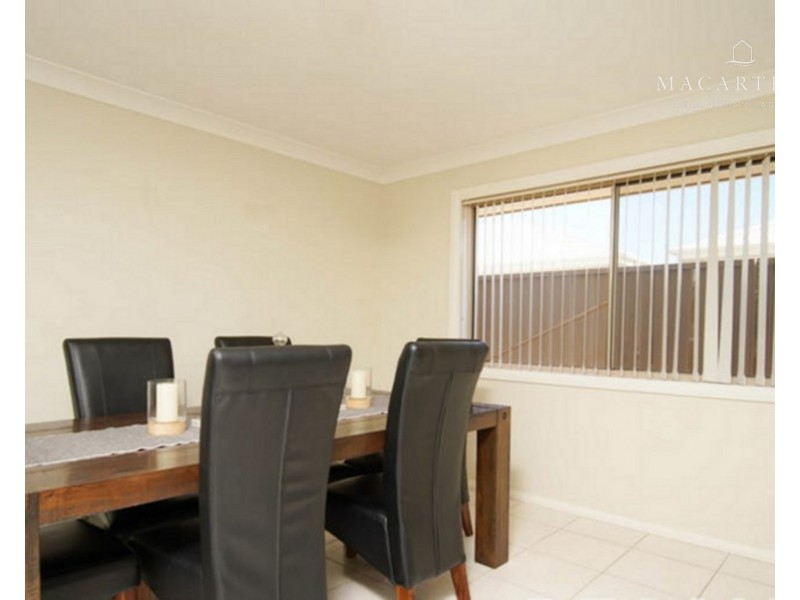 3/3 Carinya Street, Glenfield Park NSW 2650