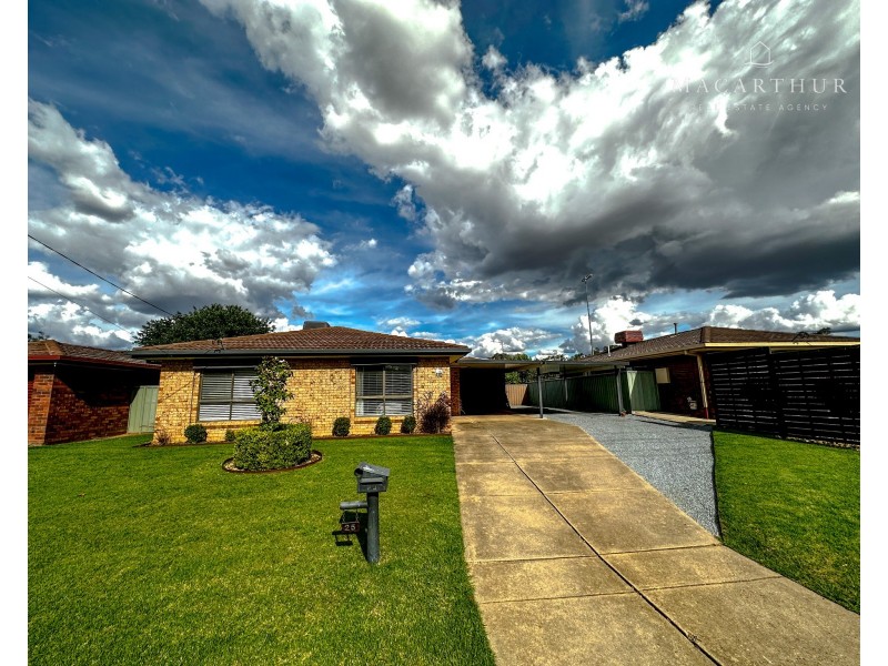 25 Forrest Street, Lake Albert NSW 2650