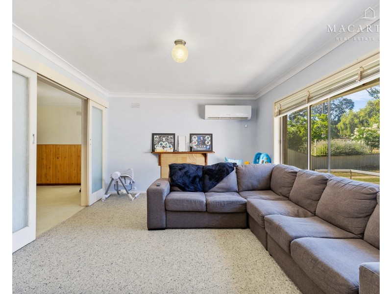 33 Leavenworth Drive, Mount Austin NSW 2650
