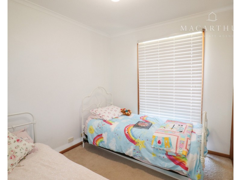 12 Cooba Place, Estella NSW 2650