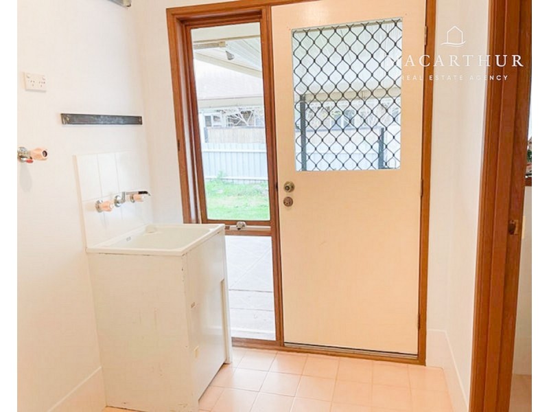 12 Cooba Place, Estella NSW 2650