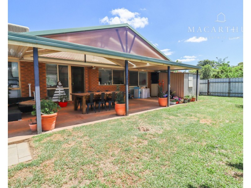 12 Cooba Place, Estella NSW 2650