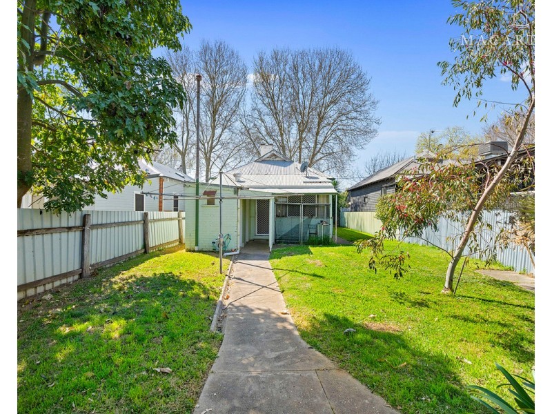 20 Albert Street, Wagga Wagga NSW 2650