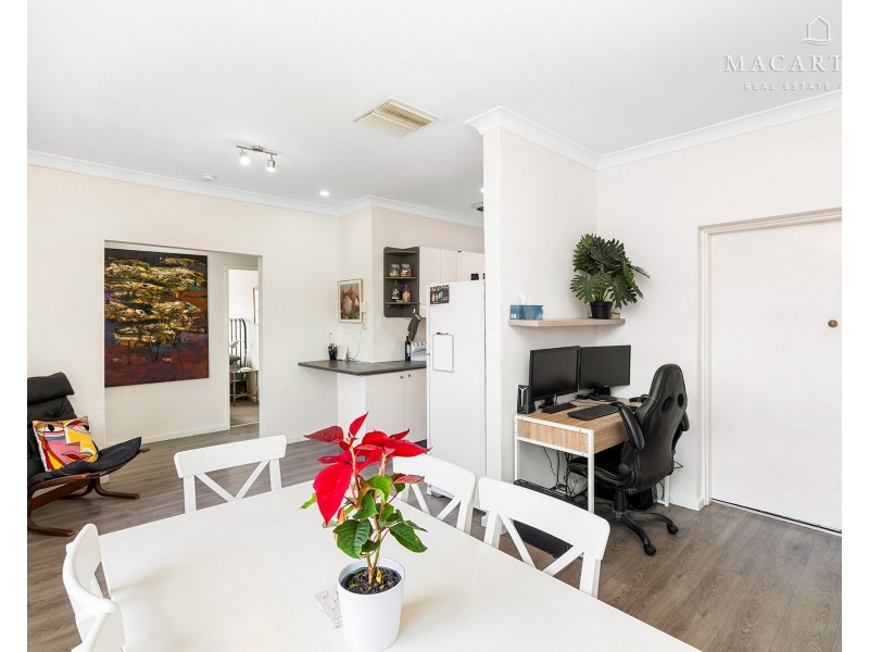 6 Bluett Crescent, Turvey Park NSW 2650