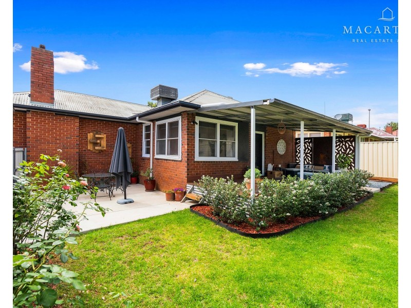 6 Bluett Crescent, Turvey Park NSW 2650