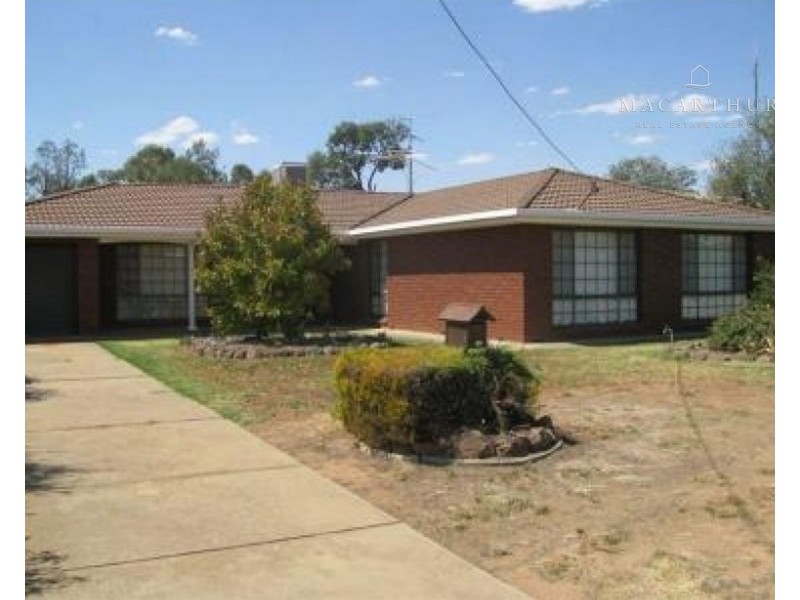 33 Galore Street, Lockhart NSW 2656