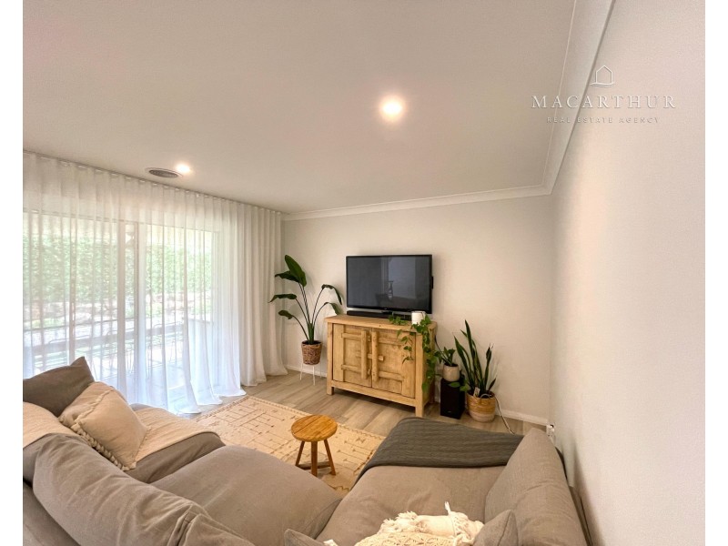 8 Jumbuck Drive, Gobbagombalin NSW 2650