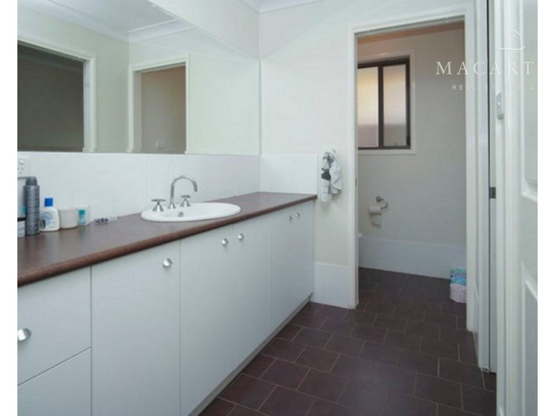 20 Birri Place, Glenfield Park NSW 2650