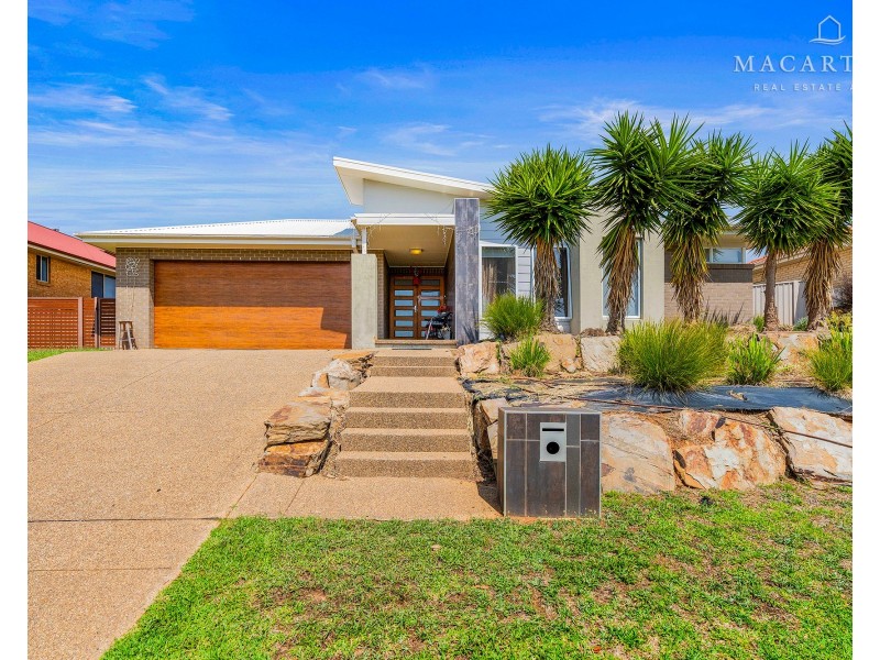 19 Kaloona Drive, Bourkelands NSW 2650