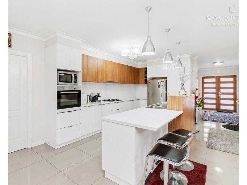 19 Kaloona Drive, Bourkelands NSW 2650
