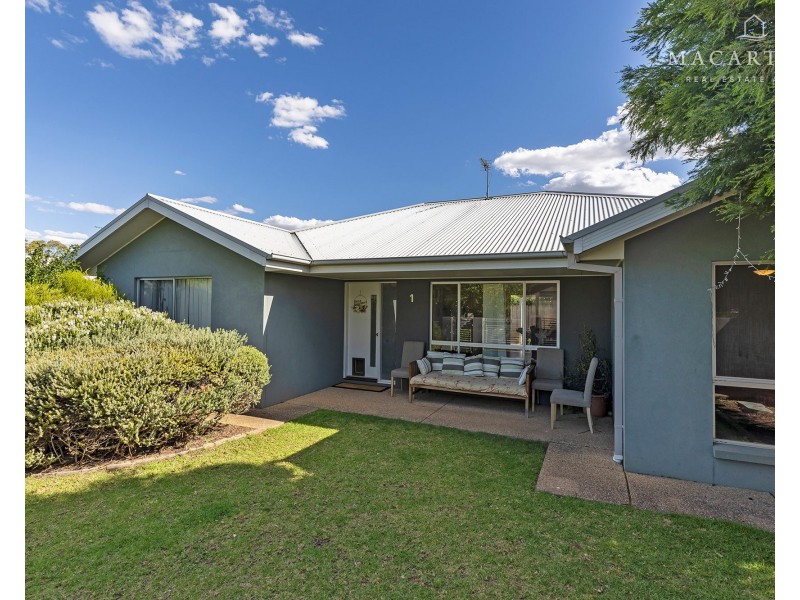 1/3 Bogong Crescent, Tatton NSW 2650