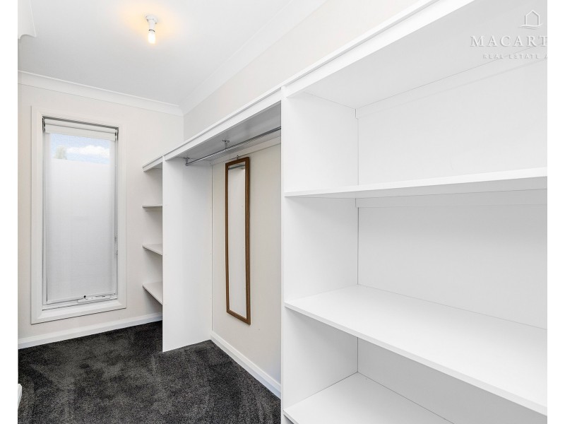 19 Goonawarra Street, Gobbagombalin NSW 2650