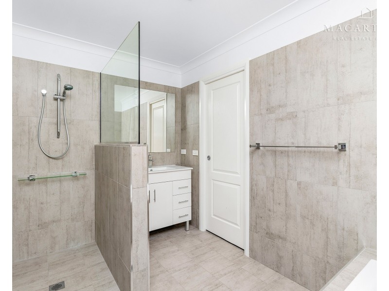 19 Goonawarra Street, Gobbagombalin NSW 2650