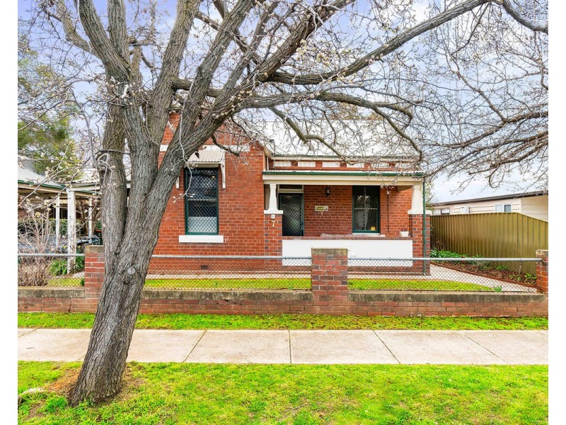 7 Darlow Street, Wagga Wagga NSW 2650