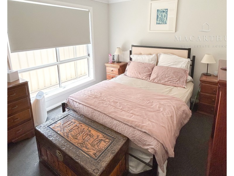 1/5 Mulberrygong Court, Gobbagombalin NSW 2650