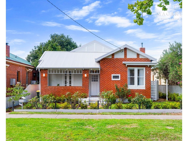 220 Gurwood Street, Wagga Wagga NSW 2650
