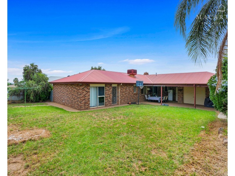 4 Lamilla Street, Glenfield Park NSW 2650
