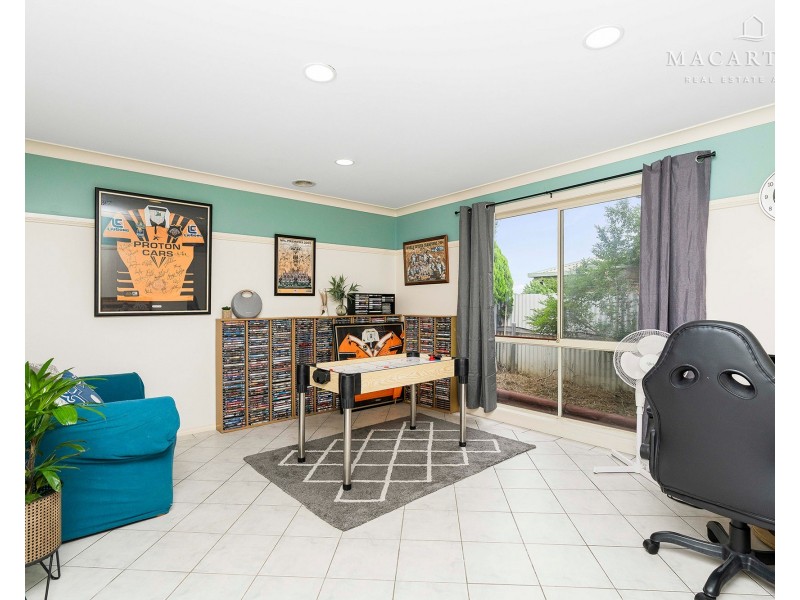 4 Lamilla Street, Glenfield Park NSW 2650