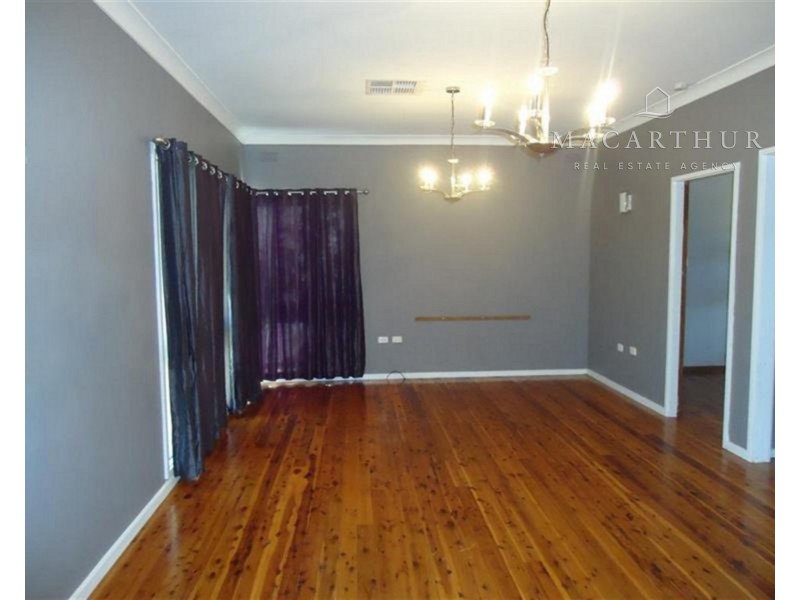 89 Leavenworth Drive, Mount Austin NSW 2650
