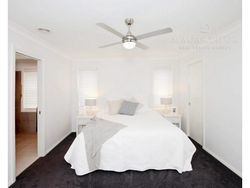 19 Cootamundra Boulevard, Gobbagombalin NSW 2650