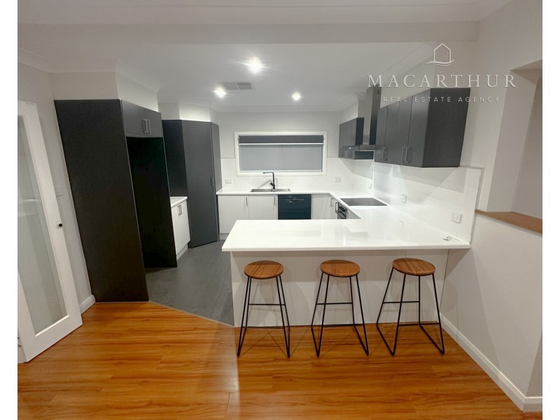 10 Norman Street, The Rock NSW 2655