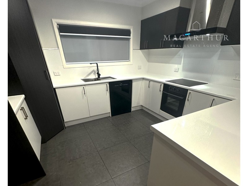 10 Norman Street, The Rock NSW 2655