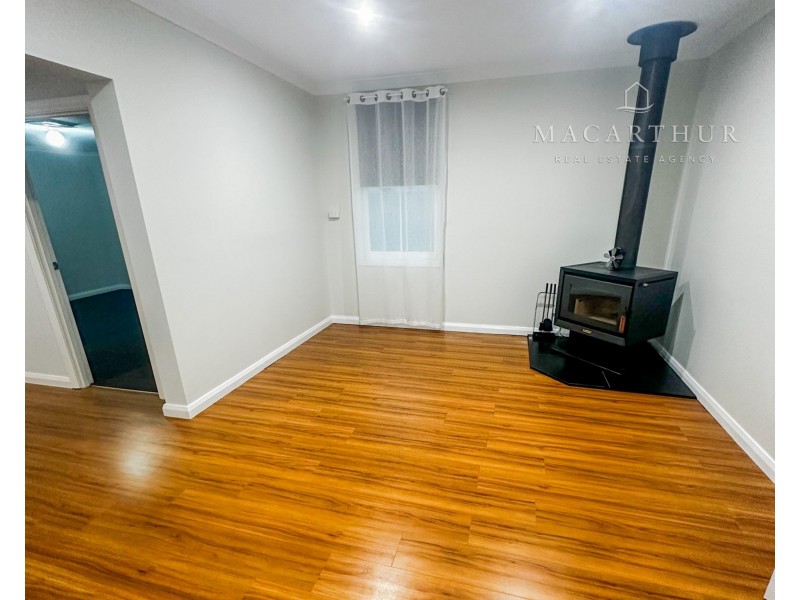 10 Norman Street, The Rock NSW 2655
