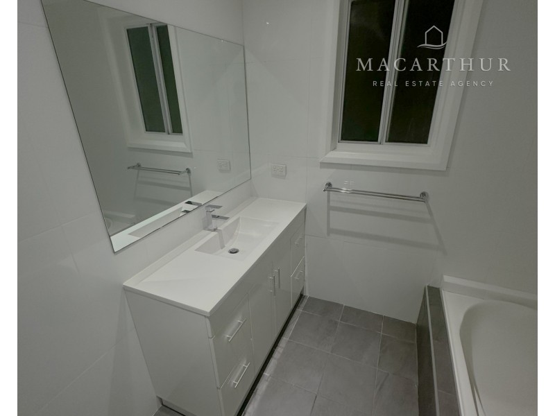 10 Norman Street, The Rock NSW 2655