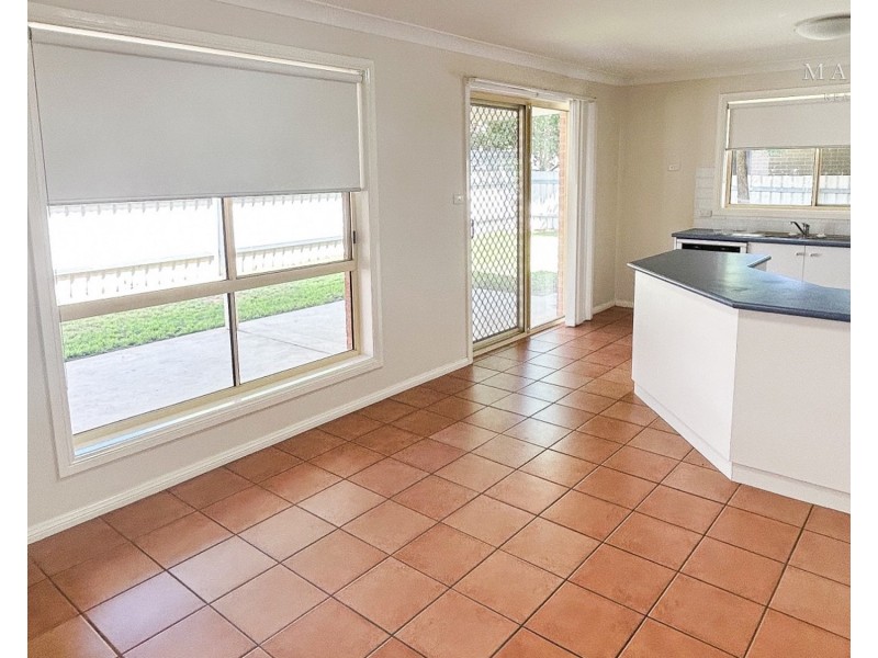 30 Woomera Place, Glenfield Park NSW 2650