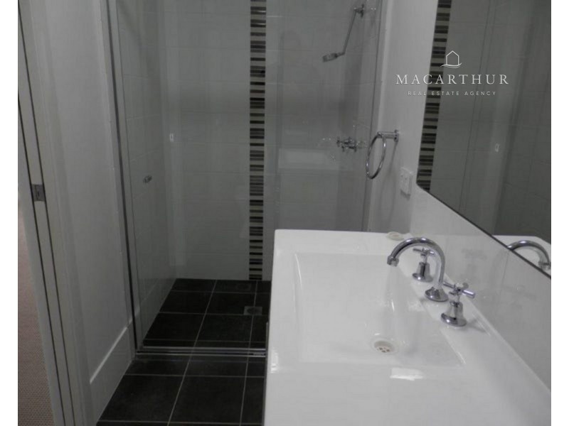 11 Hazelwood Drive, Forest Hill NSW 2651
