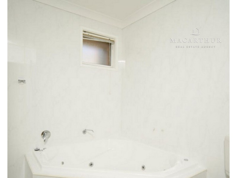 28 Sunshine Avenue, Turvey Park NSW 2650