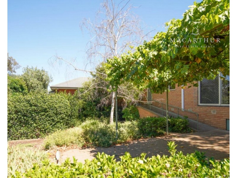 28 Sunshine Avenue, Turvey Park NSW 2650