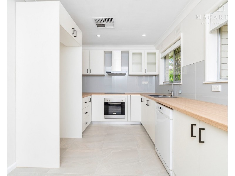 30 Macarthur Street, Ashmont NSW 2650