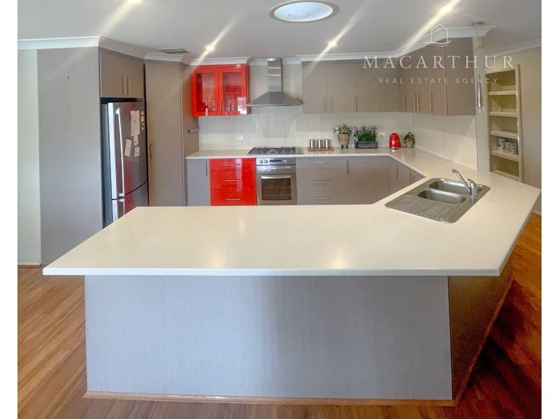 18 Yanko Crescent, Bourkelands NSW 2650