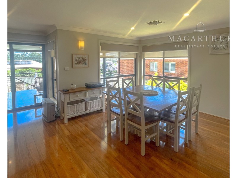 18 Yanko Crescent, Bourkelands NSW 2650