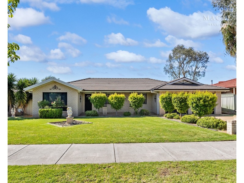50 Yentoo Drive, Glenfield Park NSW 2650