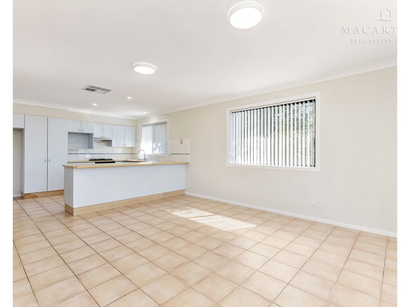50 Yentoo Drive, Glenfield Park NSW 2650
