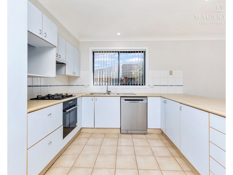 50 Yentoo Drive, Glenfield Park NSW 2650
