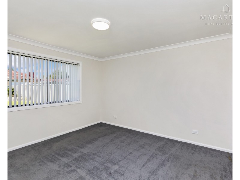 50 Yentoo Drive, Glenfield Park NSW 2650
