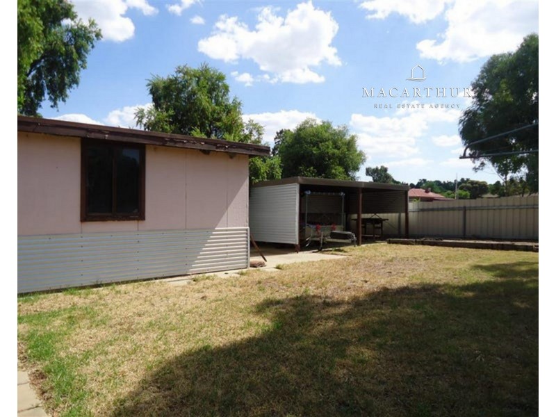 22 Pugsley Avenue, Estella NSW 2650