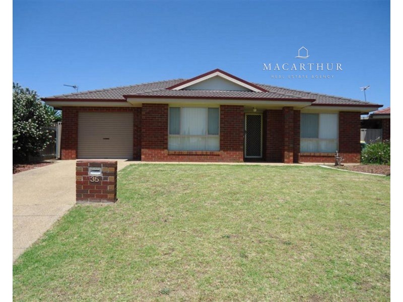 35 Kimba Drive, Glenfield Park NSW 2650