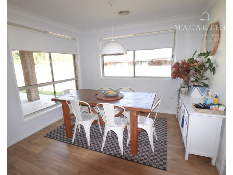 6 Comet Place, Estella NSW 2650